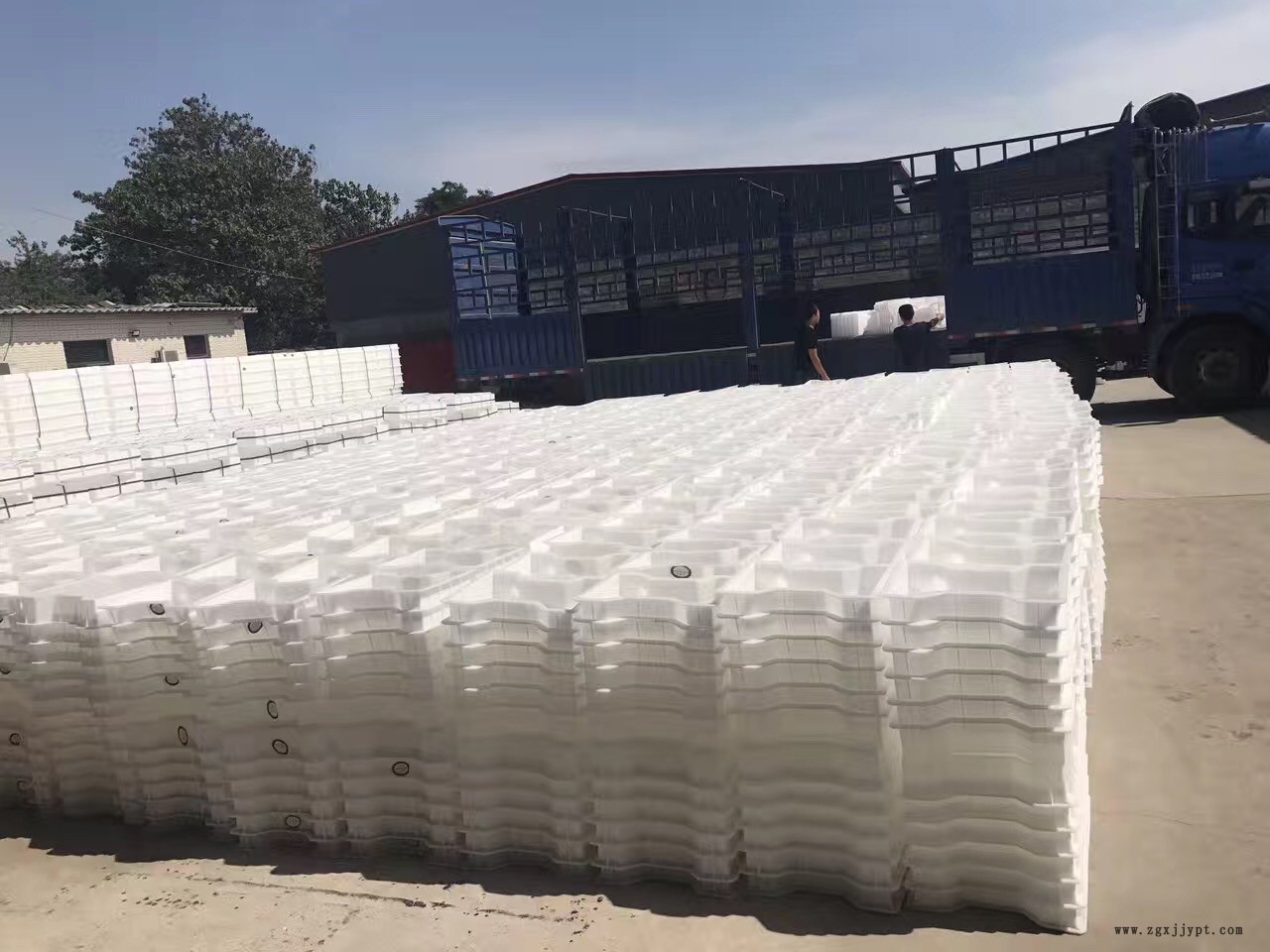 塑料模具批發.jpg