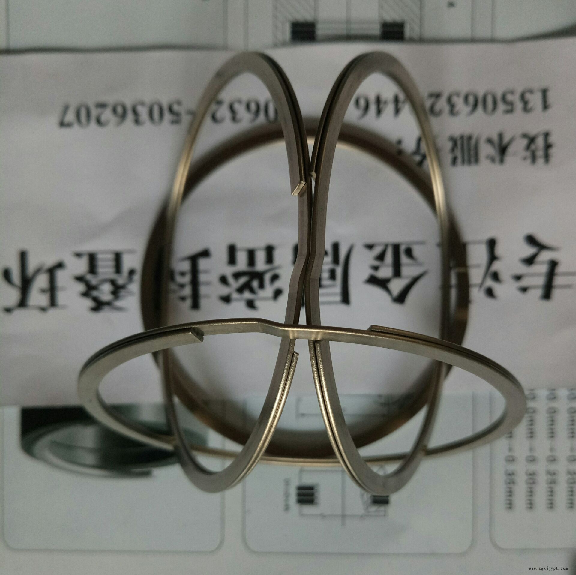 密封圈 密封環(huán) 金屬纏繞墊片 漲圈 疊環(huán) 碟環(huán) 密封疊環(huán) 內(nèi)燃機(jī)密示例圖1