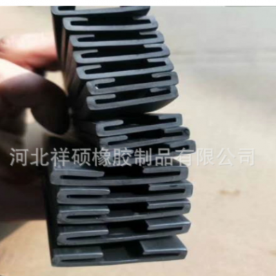 抗震支架p型卡喉箍騎馬卡密封條橡膠密封條太陽能光伏發電用膠條